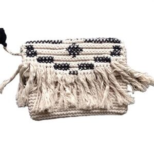 Clutch Cross Stitch white and black